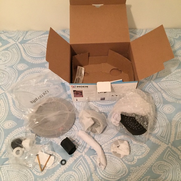 NIB Mediterranean Bronze Moen Shower Head Kit - Picture 2 of 7